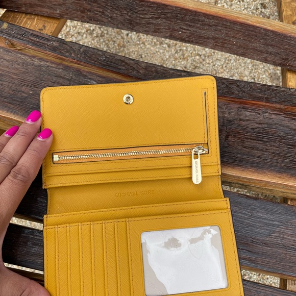 Wallet - Picture 3 of 5